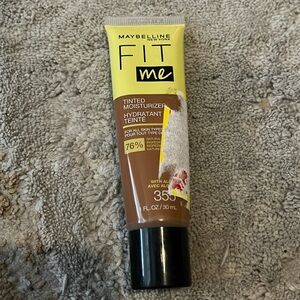 NWT Maybelline FitMe Tinted Moisturizer 355